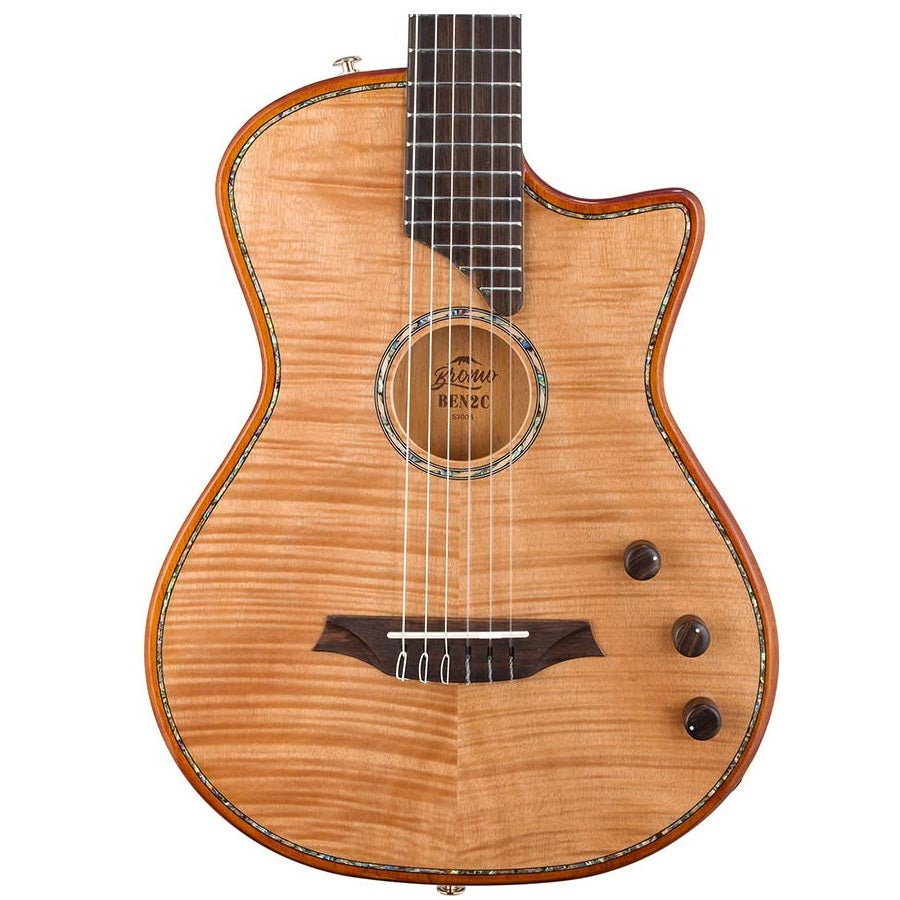 Bromo BEN2C Електро-акустична класическа китара с найлонови струни, Fusion Craft, Hollow Body Cutaway, Amara Ebony, натурален гланц, включен твърд куфар