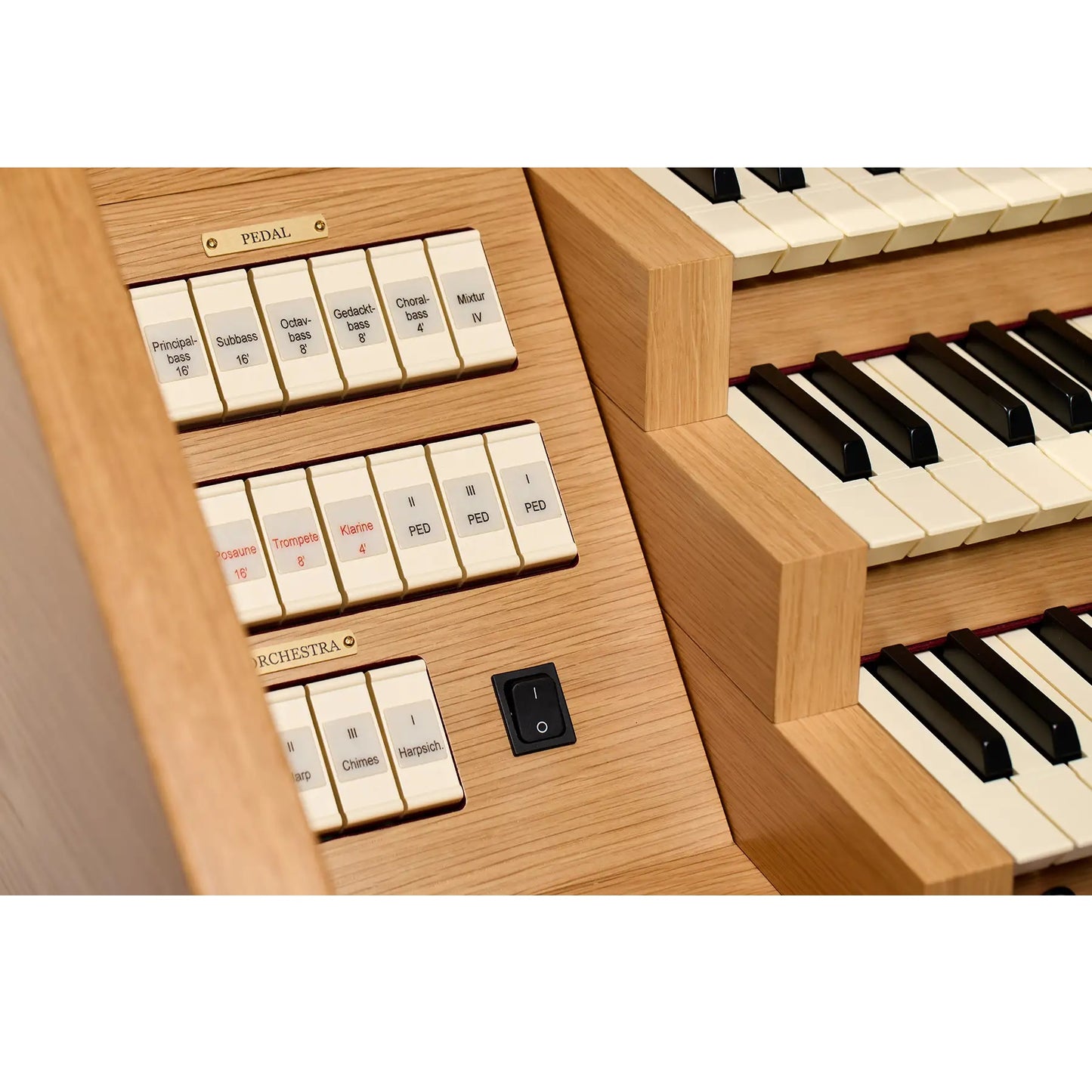 Viscount Maestro 70 Dlx Дигитален църковен орган с 3 мануала и Physis Plus технология